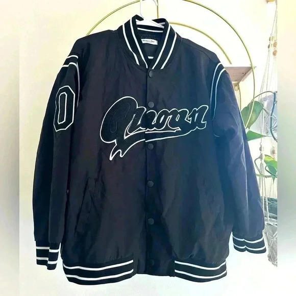 Oversize Varsity black Jacket, Size L - Picture 3 of 6